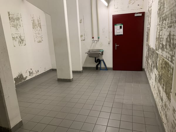 Dépôt de 23 m2 à louer à deux minutes à pied de la gare de Montreux 4