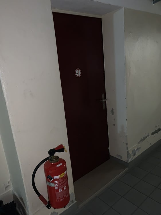 Dépôt de 23 m2 à louer à deux minutes à pied de la gare de Montreux 3