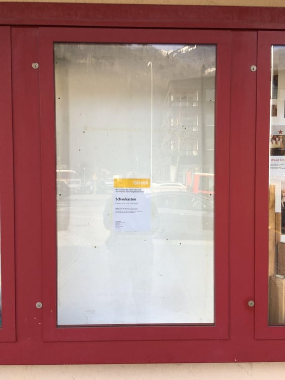 Schaukasten beim Postgebäude Giswil zu vermieten 2