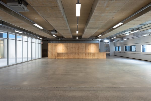 Ampia sala multifunzionale in centro città a Locarno 1
