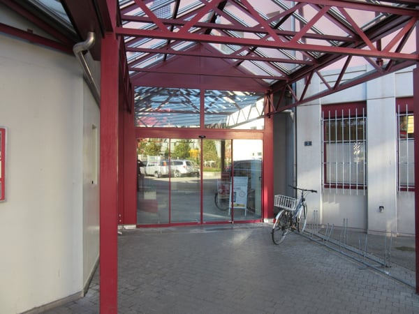 Gelegenheit: Praxis/Büroraum 22 m2 mitten im Zentrum 9