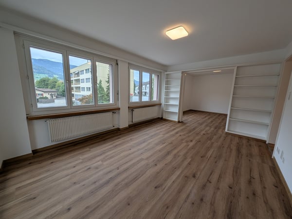 Grosszügige, frisch sanierte Wohnung in Bahnhofsnähe 4