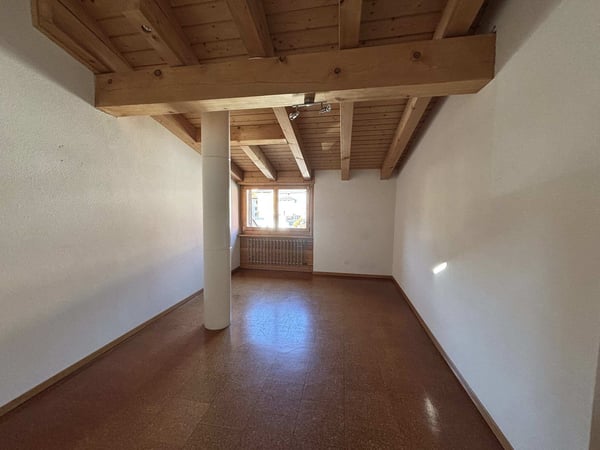 3.5-Zimmer-Dachwohnung in Disentis - befristet zu vermieten 5