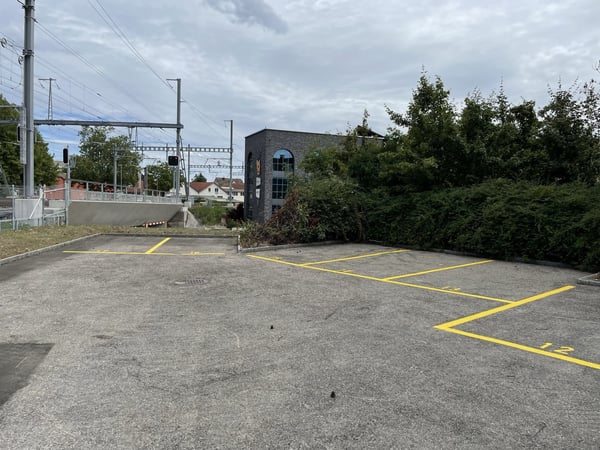 Parkplatz direkt beim Bahnhof Wil SG! 6