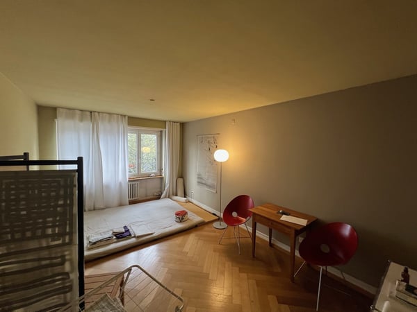 Grosszügige 5-Zimmer-Wohnung an zentraler Lage in Zürich 9