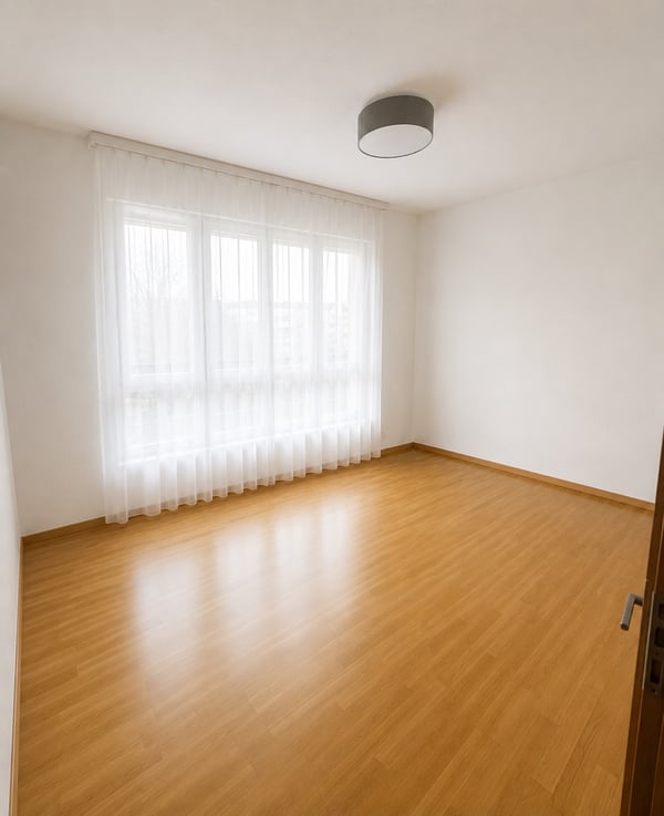 Grosszügige 5.5-Zimmerwohnung mit Cheminée und grossem Südbalkon 2