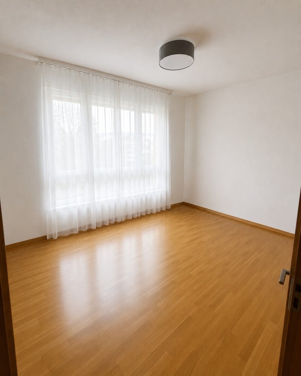 Grosszügige 5.5-Zimmerwohnung mit Cheminée und grossem Südbalkon 7