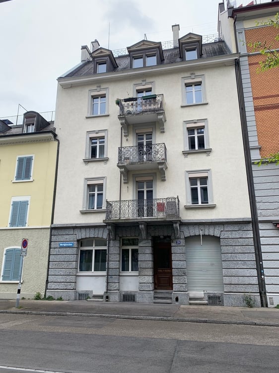 Zentral, urban, charmant Wohnen im beliebten Zürcher Kreis 4 1