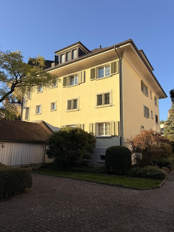 Attraktive 4.5-Zimmerwohnung in Uetikon am See 2