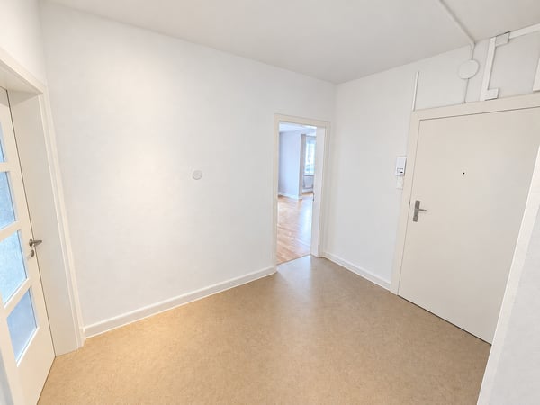 Grosszügige 5-Zimmer-Wohnung an zentraler Lage in Zürich 2