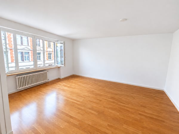 Grosszügige 5-Zimmer-Wohnung an zentraler Lage in Zürich 5