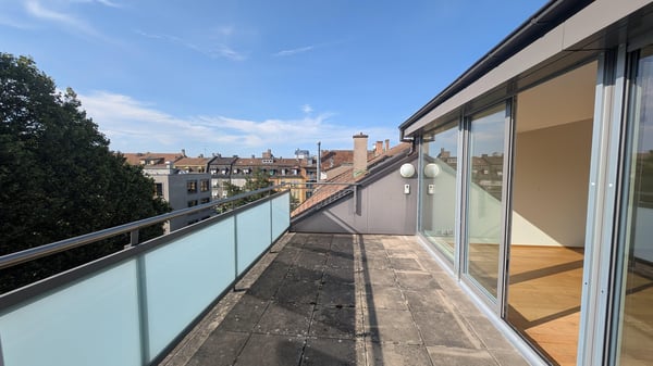 Wohnen über den Dächern Stilvolle Loftwohnung mit grosser Dachterrasse! 1
