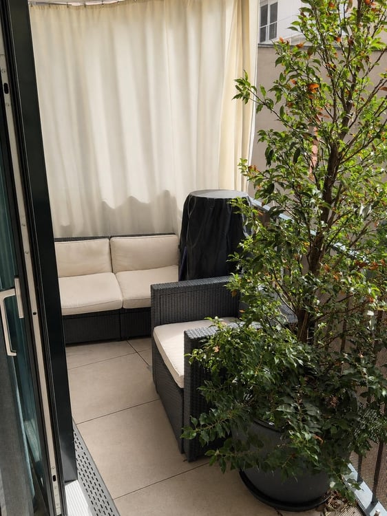 Moderne 2.5 Zimmerwohnung 3