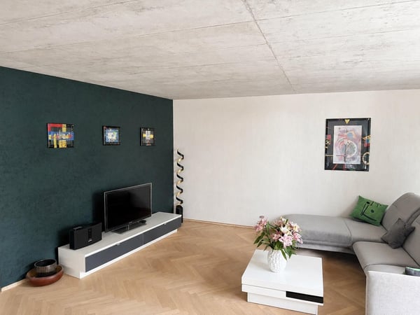 Moderne 2.5 Zimmerwohnung 9