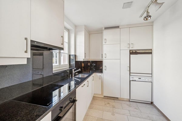 Attraktive 1-Zimmerwohnung im 1. Obergeschoss in Basel 4