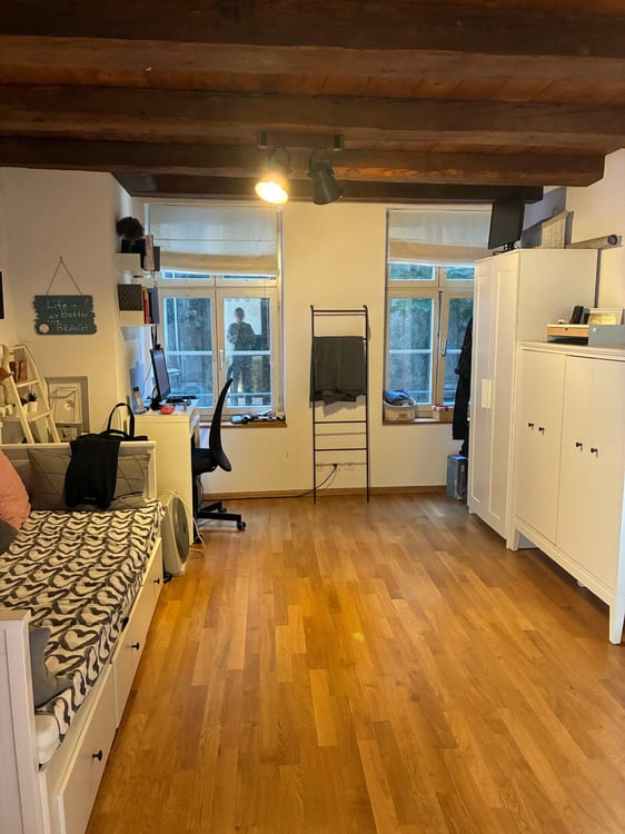 Charmante 3.5-Zimmer-Wohnung mit Balkon am Andreasplatz in Basel 4