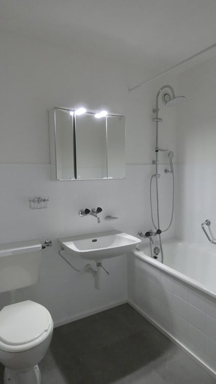 Helle 3.5-Zimmer-Wohnung mit Balkon und praktischem Reduit in Basel 3