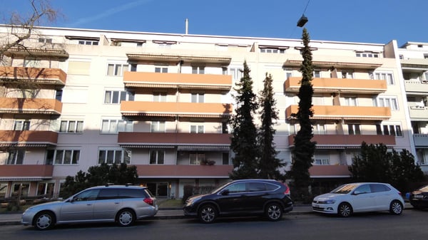Helle 3.5-Zimmer-Wohnung mit Balkon und praktischem Reduit in Basel 1
