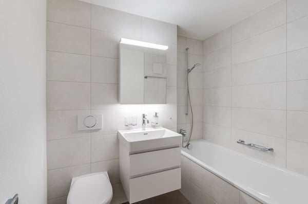 Moderne Wohnung mit zwei Sitzplätze 9