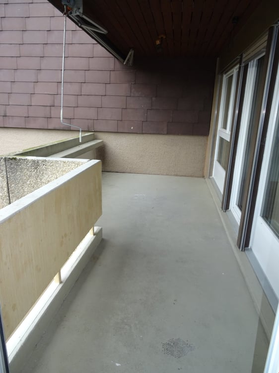 moderne 4.5-Zimmer-Galerie-Wohnung mit eigener Waschküche 4