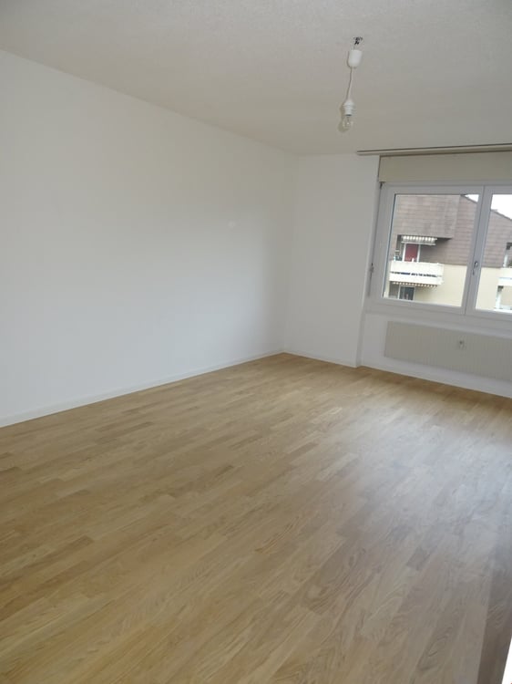 moderne 4.5-Zimmer-Galerie-Wohnung mit eigener Waschküche 12