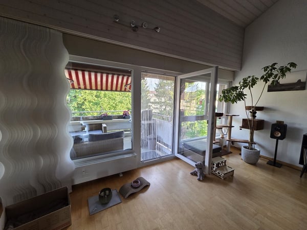 grosse 3.5-Zimmerwohnung mit zusätzlicher Galerie und eigener Waschküche 3