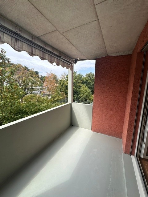 Grosse 3.5-Zimmer-Wohnung mit Balkon 12