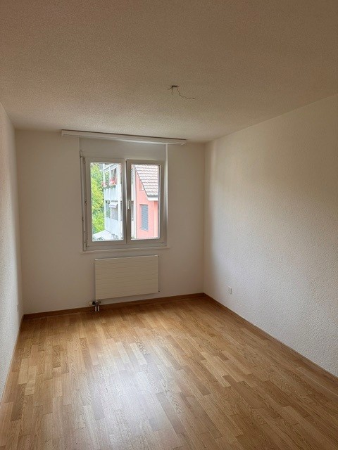 Grosse 3.5-Zimmer-Wohnung mit Balkon 10
