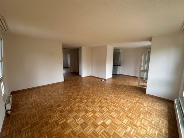 Grosse 3.5-Zimmer-Wohnung mit Balkon 4