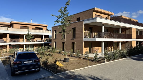 Wohnung mit riesiger Terrasse - Hochwertig ausgebaut und bezugsbereit 1