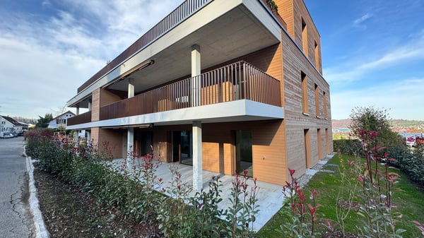 Moderne 1.5-Zimmer-Neubau-Wohnung mit Terrasse und Garten in Villmergen 2