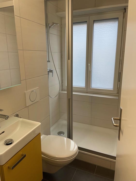gemütliche 2 1/2-Zimmerwohnung im 1. Stock! 3