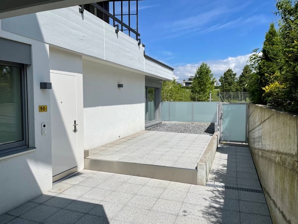 Moderne, helle 1-Zimmer-Wohnung mit Gartensitzplatz 4