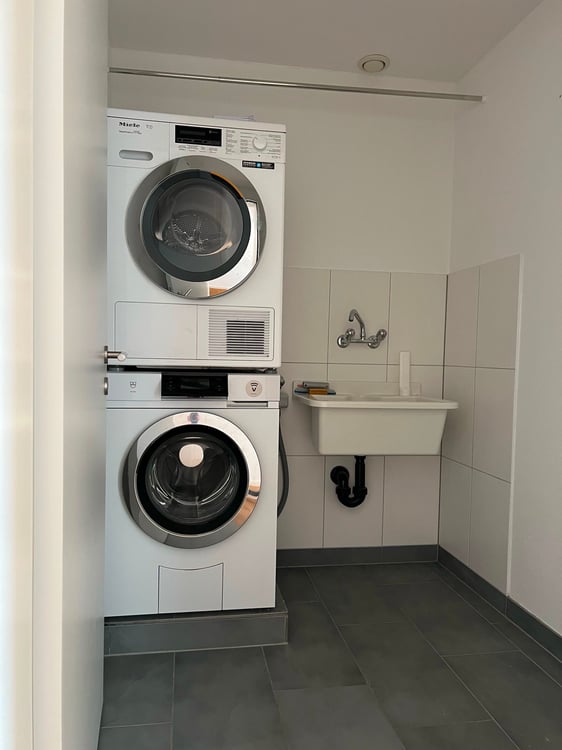 Gepflegte Terrassenwohnung im Eigentumsstandard an sonniger Lage 8