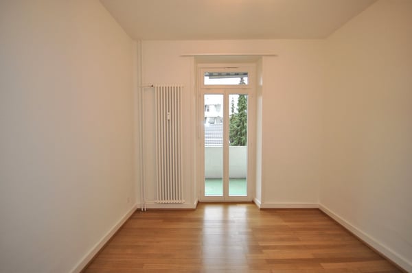 Charmante 1 Zimmer-Altbauwohnung in der Nähe zur Rheinpromenade 2