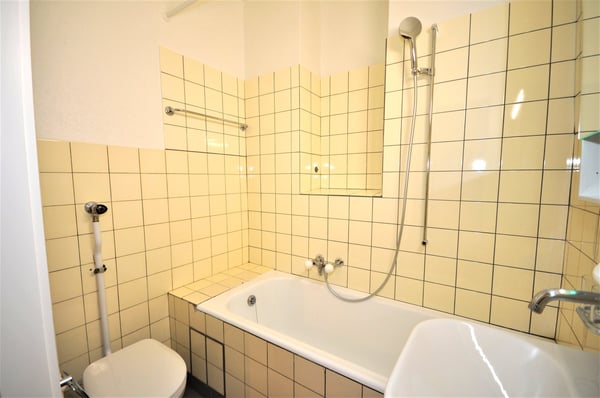 Charmante 1 Zimmer-Altbauwohnung in der Nähe zur Rheinpromenade 5