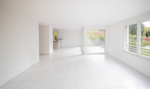 Lichtdurchflutete 6.5-Zimmer-Maisonette mit Balkon im grünem Riehen 5