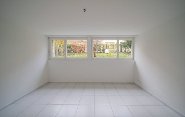 Lichtdurchflutete 6.5-Zimmer-Maisonette mit Balkon im grünem Riehen 14