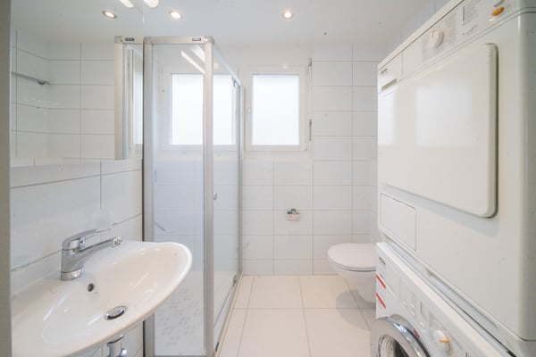 Lichtdurchflutete 6.5-Zimmer-Maisonette mit Balkon im grünem Riehen 11