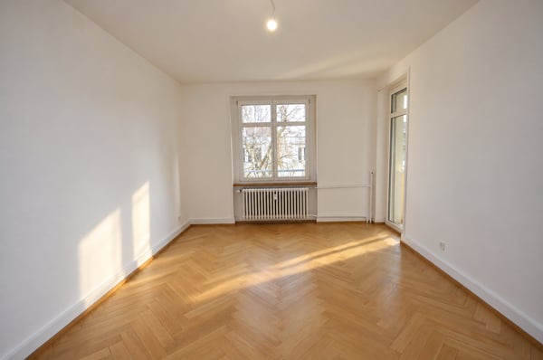 Altbaucharme trifft modernen Wohnkomfort – mit Balkon im Neubadquartier 9