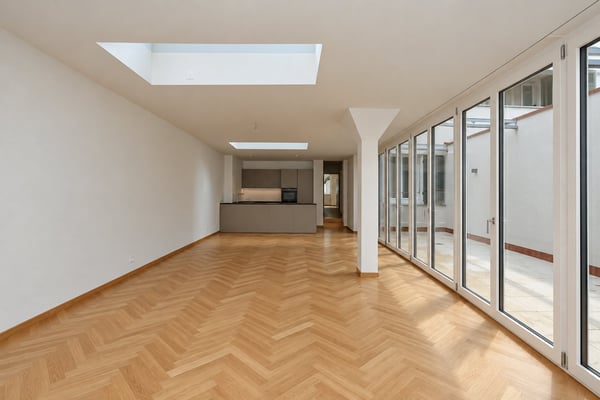 Erstvermietung nach Totalsanierung | Stilvolles Wohnen mit privatem Atrium-Sitzplatz 2