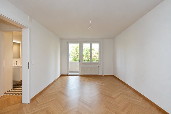Erstvermietung nach Totalsanierung | Stilvolles Wohnen mit Balkon zum Innenhof 2