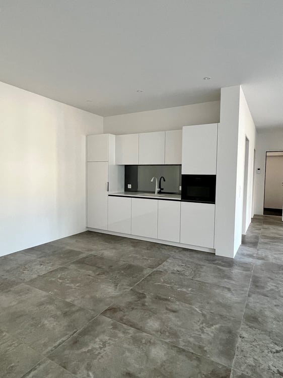 BÜRO/PRAXIS FÜR COACH, PLANUNG, VERTRIEB, BROKER, TREUHAND, PODOLOGIE, KOSMETIK ETC 2