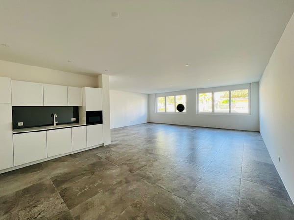 BÜRO/PRAXIS FÜR COACH, PLANUNG, VERTRIEB, BROKER, TREUHAND, PODOLOGIE, KOSMETIK ETC 1