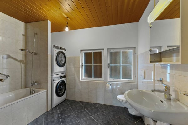 Zweifamilienhaus / EFH mit Einliegerwohnung 9