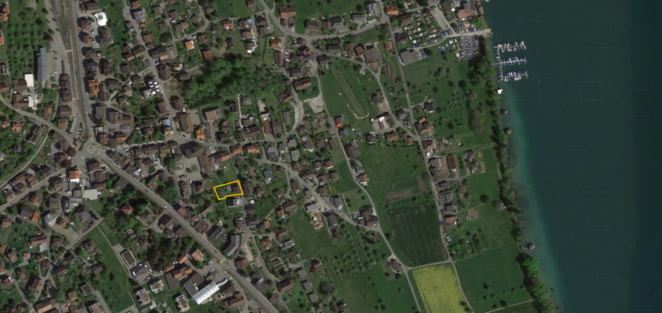 Building land with old property (MFH new building concept study available)