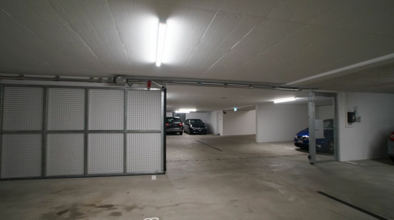 Private Tiefgaragenplätze mit flacher Ausfahrt