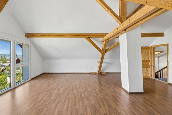 Grosses Bauernhaus mit Scheune / Bauland für Neubauprojekt 14