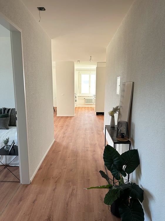 Erstvermietung von modern renovierten 1.5-Zimmerwohnungen mit 15m2 Balkon 15