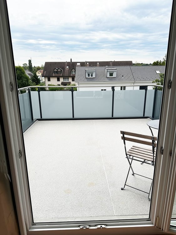 Erstvermietung von modern renovierten 1.5-Zimmerwohnungen mit 15m2 Balkon 17